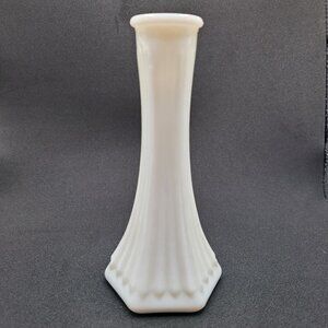 Vintage E.O. Brody Co. Milk Glass Vase Mid Century Modern Cleveland Ohio USA 6"